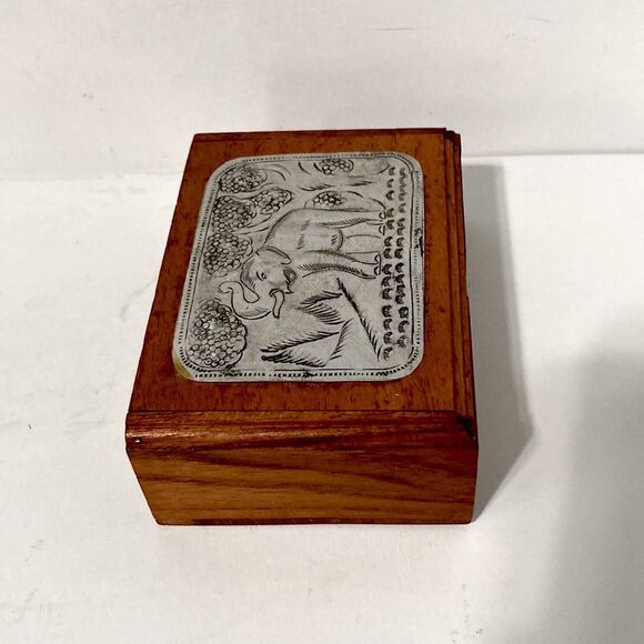 ELEPHANT Wooden Box with Tin Stamped Elephant Trees Grass 4.75 x 3.25 x 1.5 in - Picture 6 of 11